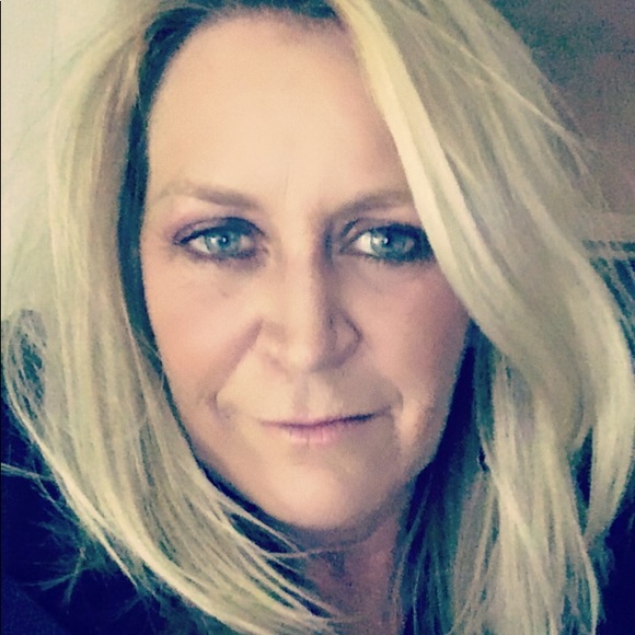 Meet your Posher, Stacey - Picture 1 of 1